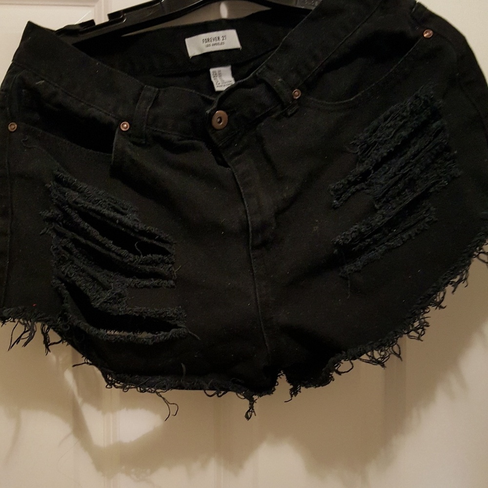 Black distressed shorts